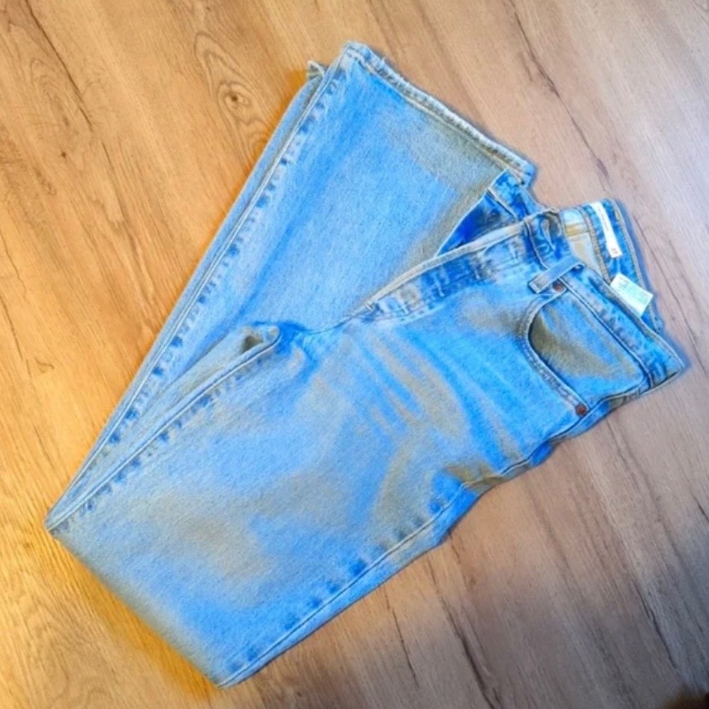 Levi’s Ribcage Bootcut Jeans 27x33